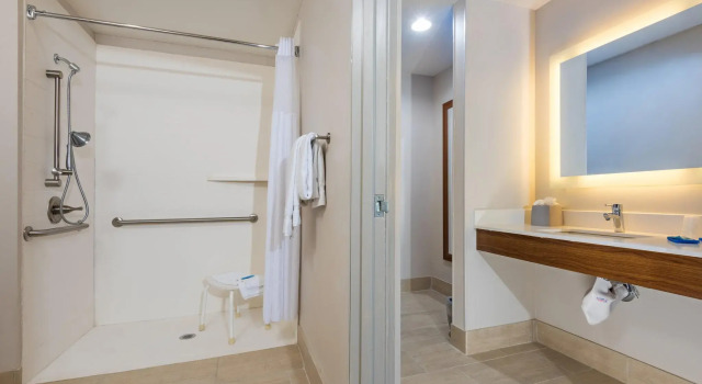 Двухместный номер Standard Holiday Inn Express Peoria North - Glendale by IHG