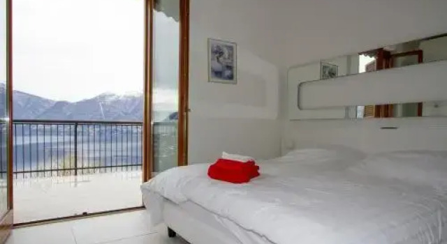 Sopra Il Lago 113, Забронировать Отель Отели Provincia di Varese с парковкой, Парковка