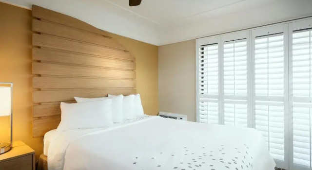 Run of House Diamond Head Inn