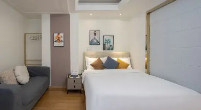 Семейный люкс Jubeile Homestay (Anshan Xincun Subway Station Branch)