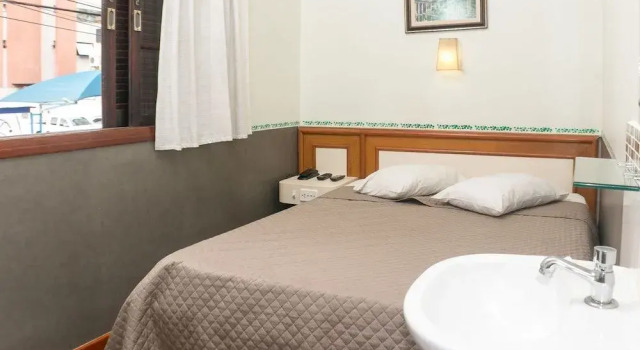 Hotel Residenza - 400m do inicio da Av Paulista e Metrô Paraiso, Забронировать Отель Отели Сан-Пауло с завтраком, рядом с Больница Санта-Катарина, Завтраки