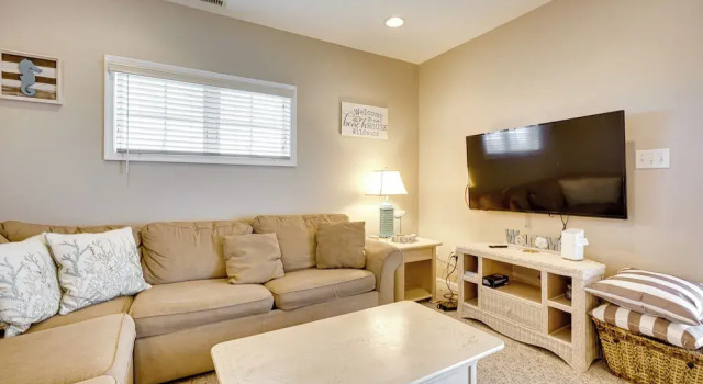 Wildwood Vacation Rental: Walk to Beach Access!, Забронировать Апартаменты/квартира Пляж Вайлдвуд США
