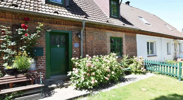 Коттедж Spacious Holiday Home in Landstorf Zierow near Beach