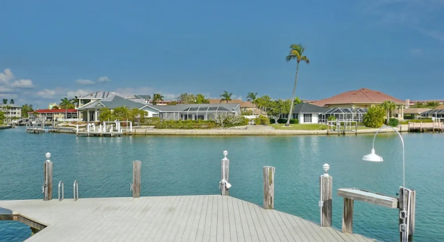 Коттедж Delightful Home With Pool and Direct Boating Access