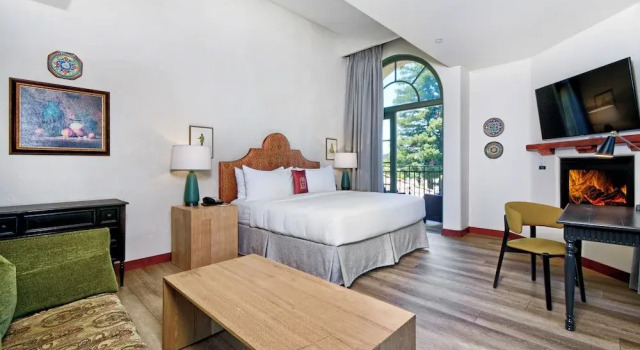 Двухместный полулюкс Hotel Los Gatos