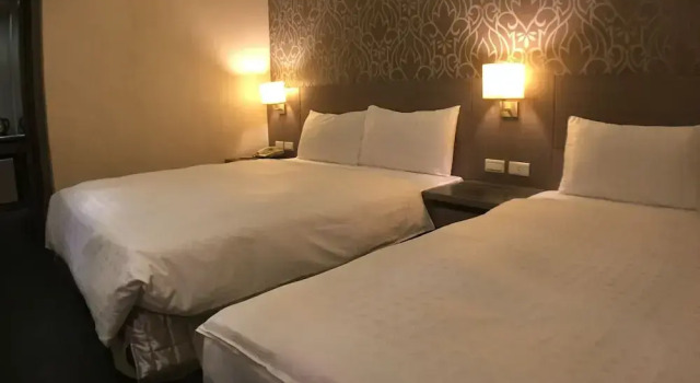 Трёхместный номер Standard 巴黎商旅 Paris Hotel