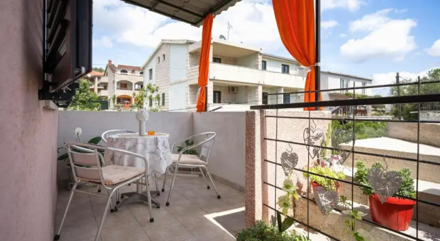 Апартаменты Apartments Gold - 300m from beach