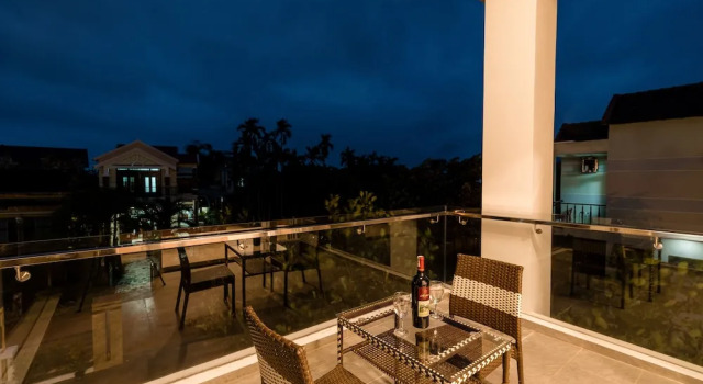Двухместный номер Superior с балконом Chi Thanh Villa