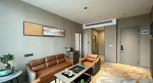 Люкс Deluxe Fengshuwan Boutique Hotel (Mengzhou Binhe Park)