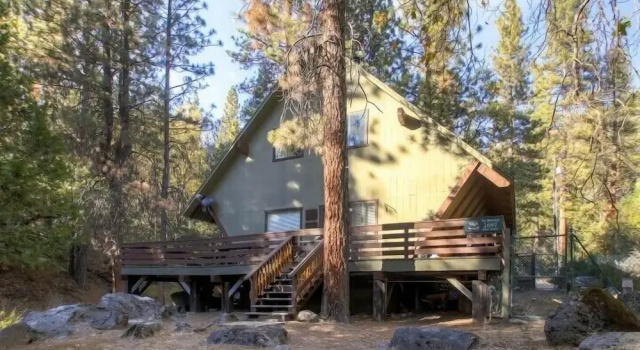 Scenic Wonders Yosemite Creekside Loft
