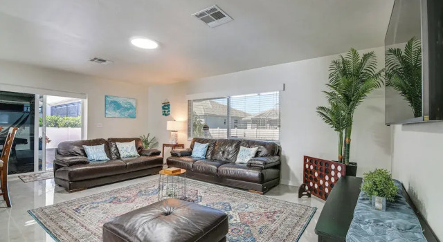 < 2 Mi to Marco Island Beach Access: Modern Oasis