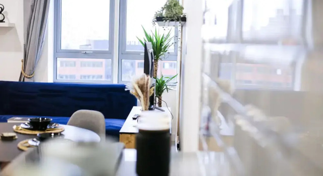 Cozy Luxury City Apartment in Central Bracknell, Varaa Huoneisto Asunnot kohteessa Merseyside, Huoneisto