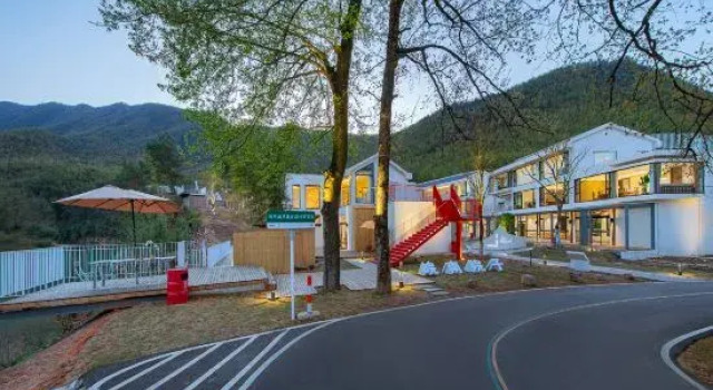 Yuannan Yard Yeluxury View Homestay (Yuannan Sichuan-Tibet Line Moon Bay Scenic Area Branch), Rezerwuj Hotel Xuancheng Anhui