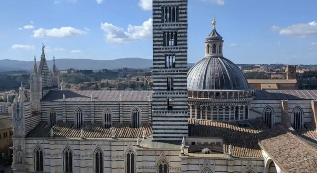 Апартаменты Penthouse in Siena s Heart With Elevator Parking