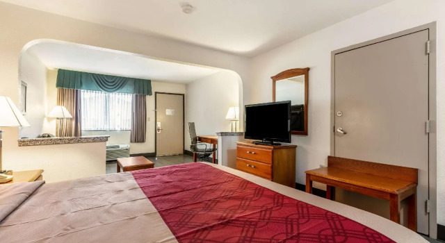 Двухместный люкс Econo Lodge Inn & Suites Memphis East