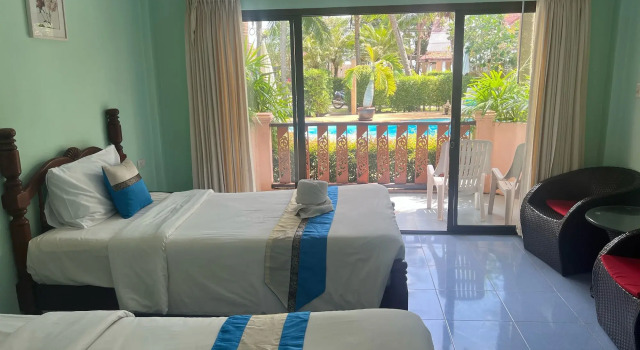 Lanta Seafront Resort