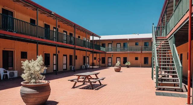 Settlers Hotel York, Book Hotel York Western Australia