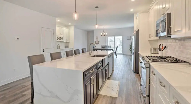 Апартаменты New Townhome u003c Half Mi to Beach