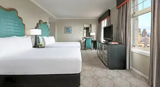 Четырёхместный номер Deluxe с видом на город The Huntington Hotel