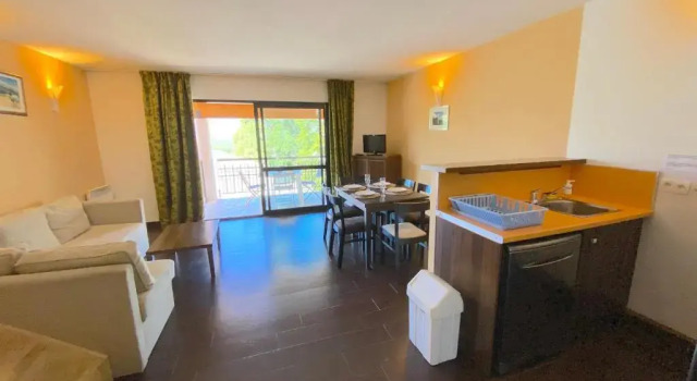 Duplex dans résidence avec Piscine et Sauna, Book Hotel Hoteller i Ubaye Valley med pool, Swimmingpool