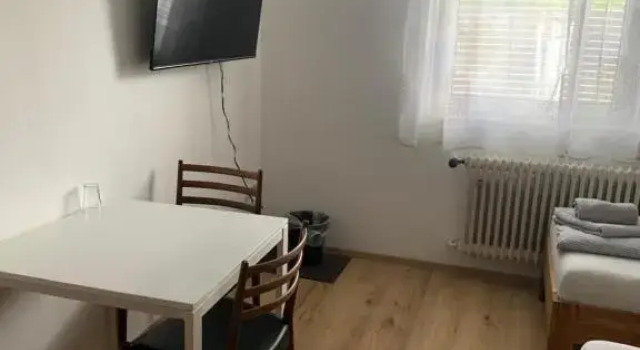 Roccos Raum, Rezerwuj Hotel Hotele w Kapfenberg z parkingiem, Parking