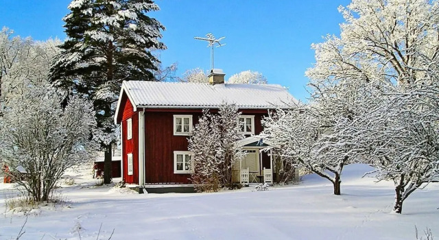4 Person Holiday Home in Granna, Book Feriehus Sommerhuse i Småland, Hytte