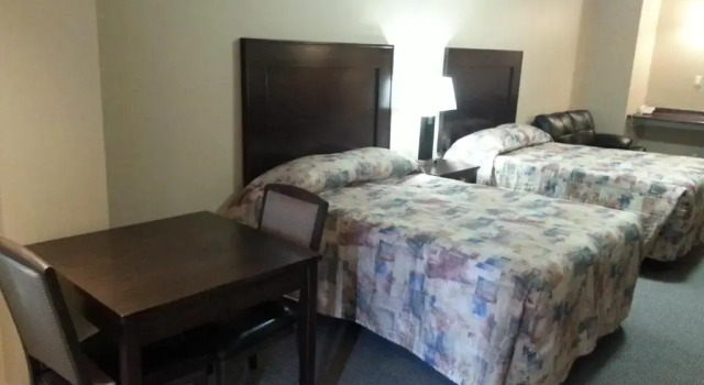Четырёхместный номер Standard Sunrise Motel