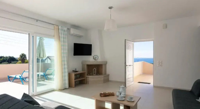 7 bedroom villa with pool, 700m from the beach, Забронировать Вилла Скалета Центральный Крит