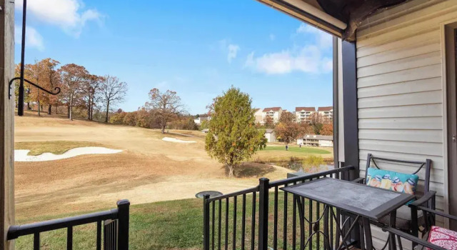 Greenside Retreat - Pointe Royale, Забронировать Отель Отели Table Rock Lake с парковкой, Парковка