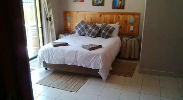 Flintstones Guest House Cape Town
