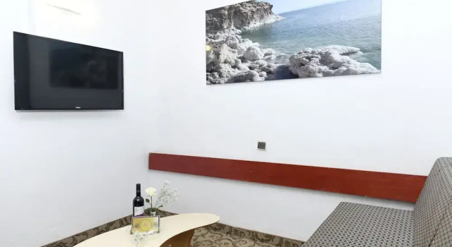Полулюкс Club Hotel Tiberias