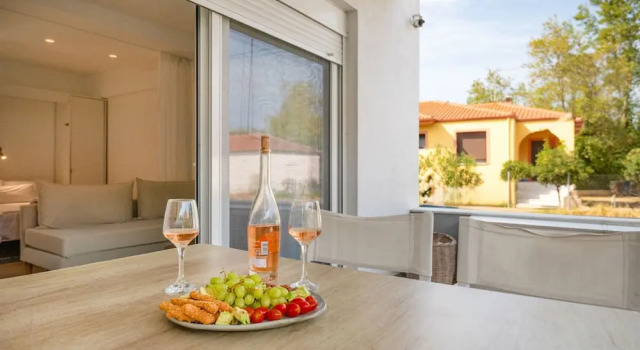 Апартаменты Aristi House in Olimpiada