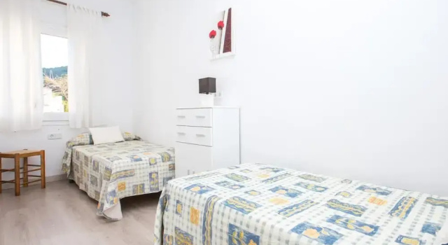 Blanch in Llafranc With 5 Bedrooms and 2 Bathrooms