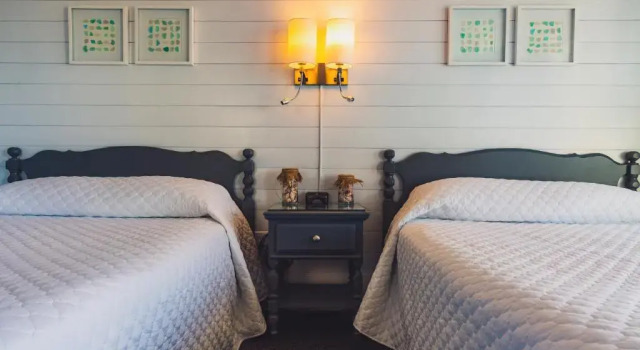Четырёхместный номер Standard Bearskin Neck Motor Lodge