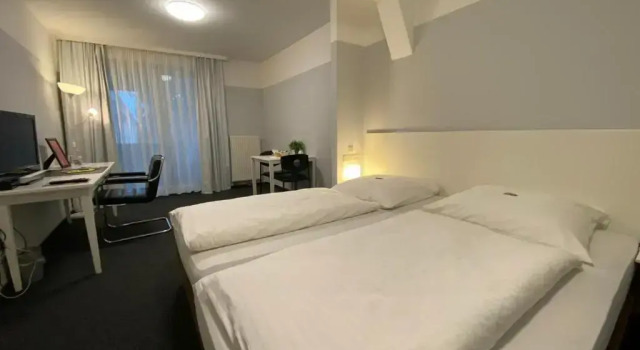 Апартаменты Hotel U Mülheim Free Parking Highspeed WiFi