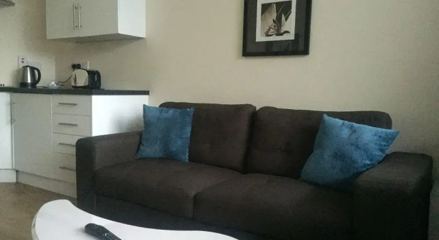 Wales Square Serviced Apartments Norwich, Varaa Huoneisto Asunnot kohteessa Merseyside, Huoneisto