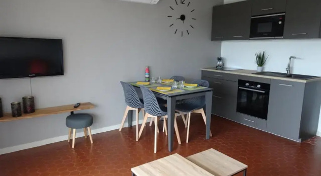 Апартаменты T3 150 m de la plage, climatisation, piscine et parking privatif - Le Lavandou