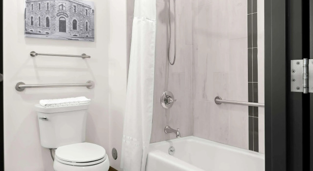 Четырёхместный номер Standard Best Western Plus Morden