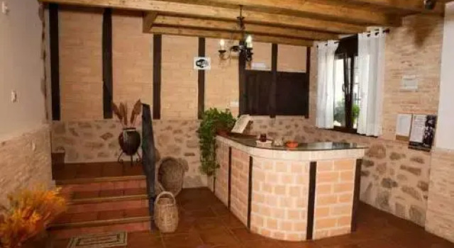 Casa Rural Rincones de Cuacos, Забронировать Отель Отели Куакос-де-Юсте с парковкой, Парковка