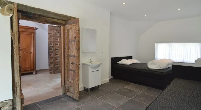 Luxurious Mansion in Brakel with Pond, Prenota Hotel Brakel 