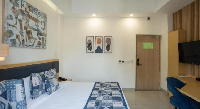 AR Suites KLJ Square, Забронировать Отель Гургаон Gurgaon Region