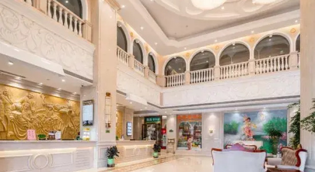 Vienna International Hotel Bazhong East Gate Branch, Boek Hotel Bazhong Sichuan