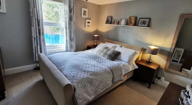NEW Spacious 3BD House Tunbridge Wells Sleeps 7!, Забронировать Отель Роял-Танбридж-Уэллс 