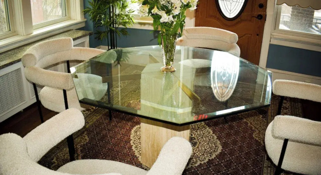 Chateau Connellsville MCM Minimalist Suite, Buchen Sie Hotel Connellsville 