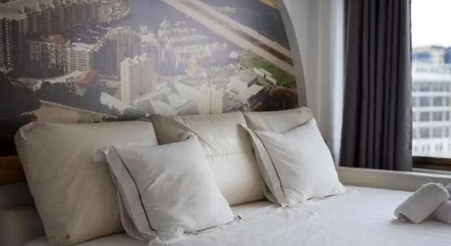 Neptune Suite-hosted by Sweetstay, Prenota Hotel Gibilterra Gibilterra