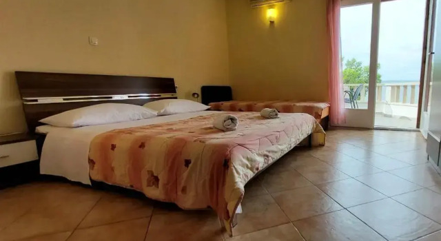 House Ursić, Varaa Huoneisto Hotellit Split-Dalmatia pysäköinnillä, Pysäköinti