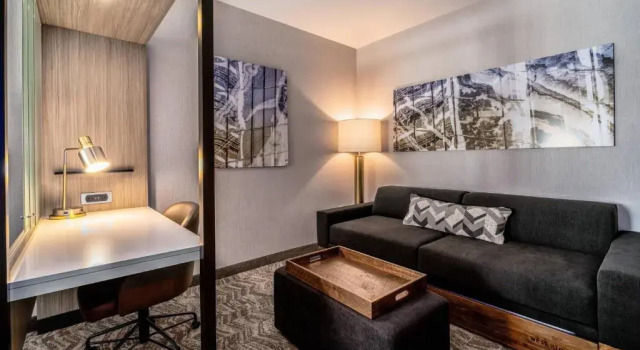 Четырёхместный люкс SpringHill Suites by Marriott Oakland Airport