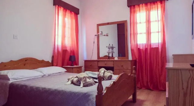 Droushia Corner House, Book Hotel Droushia Pafos