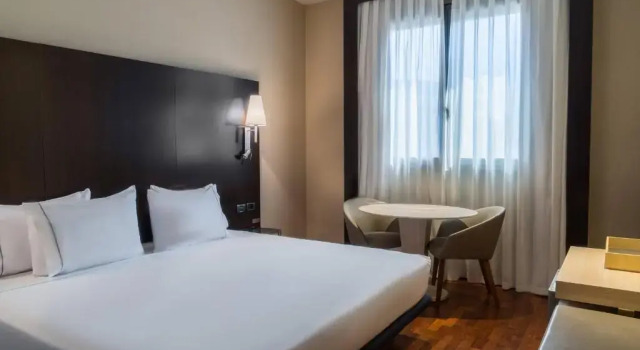 Двухместный номер Standard AC Hotel Valencia by Marriott