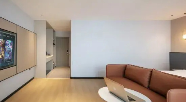 Полулюкс Hangzhou Aisiboge Hotel (Chengbei Vientiane City Hangxing Road Subway Station)
